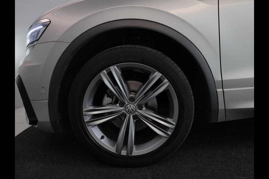 Volkswagen Tiguan 1.4 TSI 4Motion Highline 150pk AUT| Pano.dak | 19'LM-velgen| Navi | verwarmde voorruit| Alarm