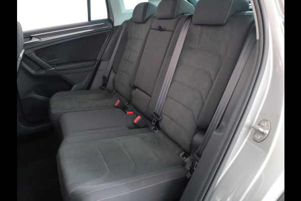Volkswagen Tiguan 1.4 TSI 4Motion Highline 150pk AUT| Pano.dak | 19'LM-velgen| Navi | verwarmde voorruit| Alarm