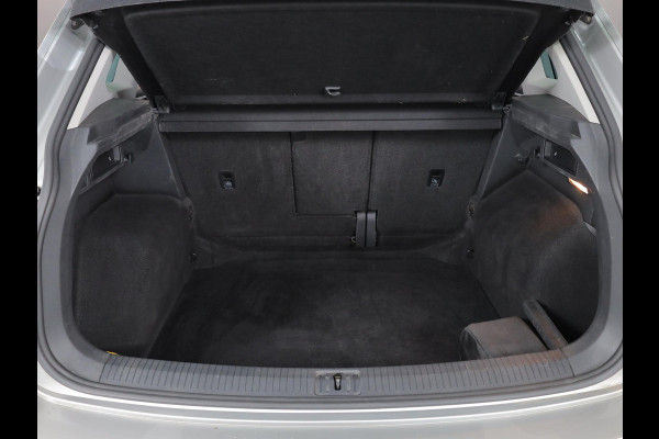 Volkswagen Tiguan 1.4 TSI 4Motion Highline 150pk AUT| Pano.dak | 19'LM-velgen| Navi | verwarmde voorruit| Alarm