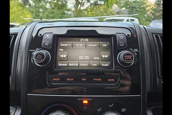 Peugeot Boxer 330 2.2 BlueHDi 140 L2H2 Premium Trekhaak! Airco! NAP! Cruise Control! Nette Bus!