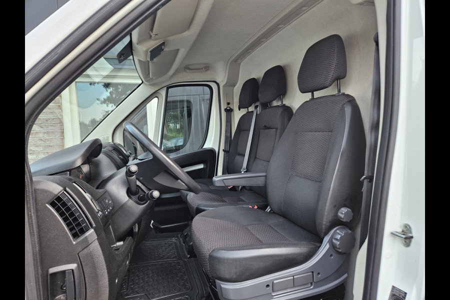 Peugeot Boxer 330 2.2 BlueHDi 140 L2H2 Premium Trekhaak! Airco! NAP! Cruise Control! Nette Bus!
