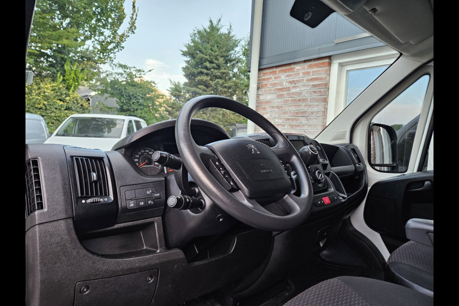 Peugeot Boxer 330 2.2 BlueHDi 140 L2H2 Premium Trekhaak! Airco! NAP! Cruise Control! Nette Bus!