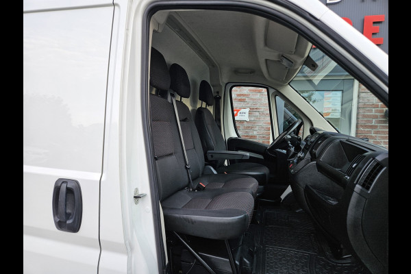 Peugeot Boxer 330 2.2 BlueHDi 140 L2H2 Premium Trekhaak! Airco! NAP! Cruise Control! Nette Bus!