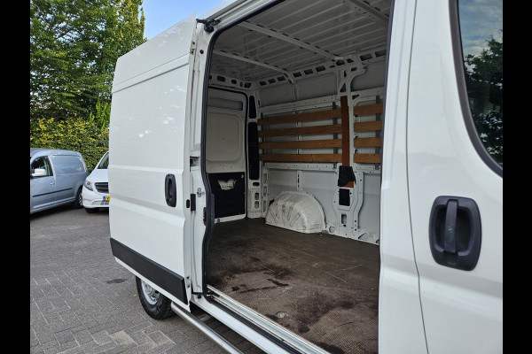 Peugeot Boxer 330 2.2 BlueHDi 140 L2H2 Premium Trekhaak! Airco! NAP! Cruise Control! Nette Bus!