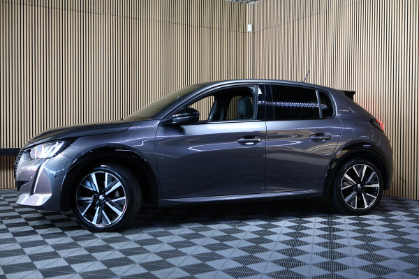 Peugeot 208 1.2 PureTech GT-Line AVM AUTOMAAAT PANO NAVI DRAADLS OPLADEN TOPSTAAT ! 2020