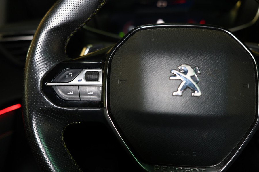 Peugeot 208 1.2 PureTech GT-Line AVM AUTOMAAAT PANO NAVI DRAADLS OPLADEN TOPSTAAT ! 2020