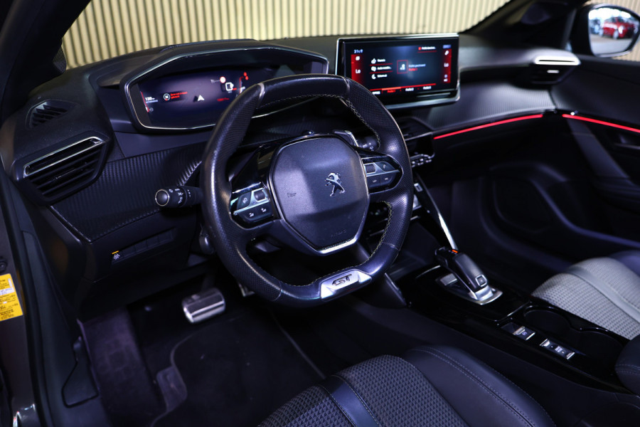 Peugeot 208 1.2 PureTech GT-Line AVM AUTOMAAAT PANO NAVI DRAADLS OPLADEN TOPSTAAT ! 2020