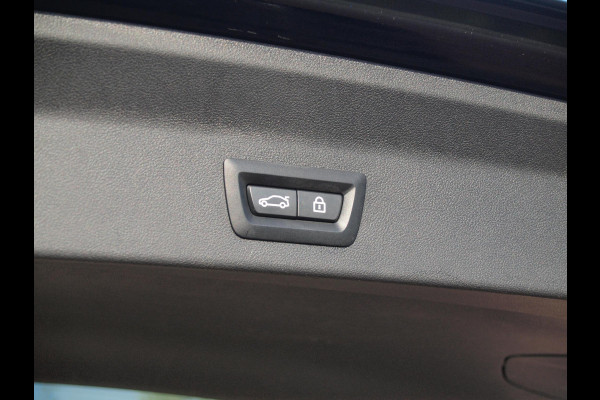 BMW iX3 High Executive 80 kWh | Panoramadak | Head-Up Display | Harman Kardon | Sfeerverlichting | ACC | Apple Carplay |