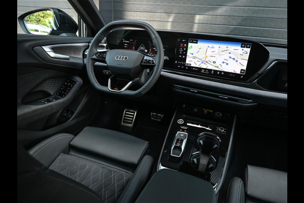 Audi A5 Avant 2.0 e-hybrid quattro S edition Competition | 367pk | Panoramadak | B&O Sounds | Head-Up | 360 Camera | Adaptive Cruise | Passagiers Display | Trekhaak |