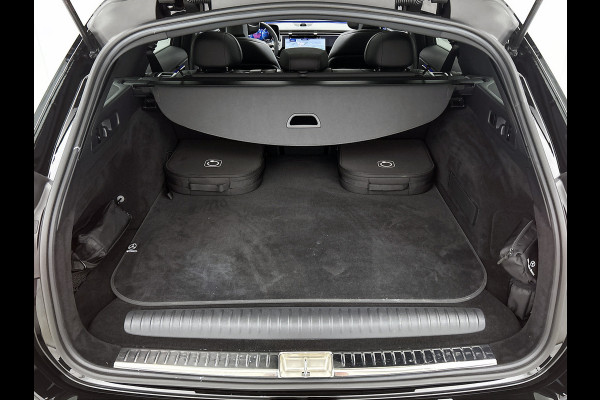 Mercedes-Benz E-Klasse Estate 300 e Sport Edition | AMG Line | Panorama dak | Burmester® 4D surround sound system | Widescreen | Apple CarPlay Inclusief 24 maanden MB Certified garantie voor Europa.