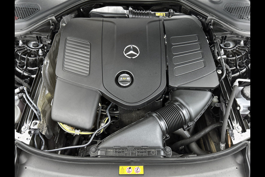 Mercedes-Benz E-Klasse Estate 300 e Sport Edition | AMG Line | Panorama dak | Burmester® 4D surround sound system | Widescreen | Apple CarPlay Inclusief 24 maanden MB Certified garantie voor Europa.