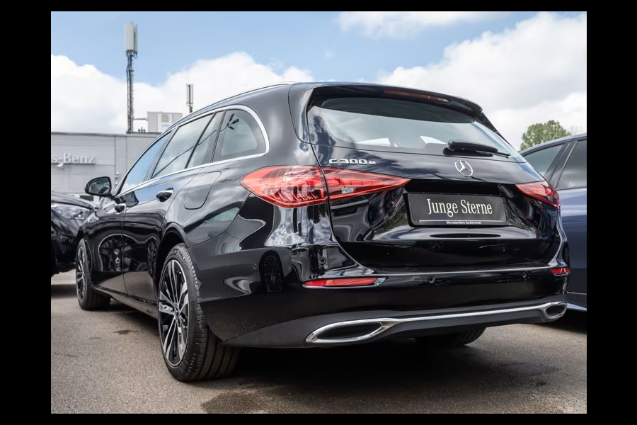 Mercedes-Benz C-Klasse Estate 300e T AVANTGARDE ** LED, PANO, DISTR. MEMORY, WINTER & SPIEGEL-PACK ** Ex MB-AG - 3.425km (!) ** ** INFORMEER OOK NAAR ONZE AANTREKKELIJKE FINANCIAL-LEASE TARIEVEN **