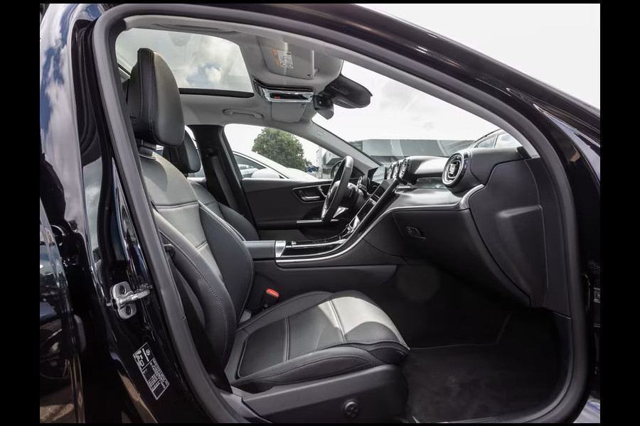 Mercedes-Benz C-Klasse Estate 300e T AVANTGARDE ** LED, PANO, DISTR. MEMORY, WINTER & SPIEGEL-PACK ** Ex MB-AG - 3.425km (!) ** ** INFORMEER OOK NAAR ONZE AANTREKKELIJKE FINANCIAL-LEASE TARIEVEN **