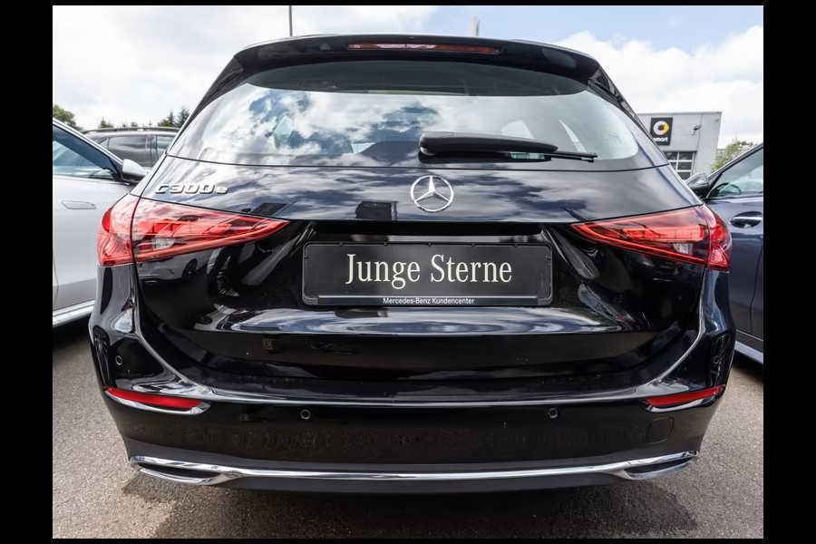Mercedes-Benz C-Klasse Estate 300e T AVANTGARDE ** LED, PANO, DISTR. MEMORY, WINTER & SPIEGEL-PACK ** Ex MB-AG - 3.425km (!) ** ** INFORMEER OOK NAAR ONZE AANTREKKELIJKE FINANCIAL-LEASE TARIEVEN **