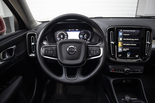 Volvo XC40 1.5 T5 Recharge Inscription / SOH 88% / Trekhaak / Panorama / 360 Camera