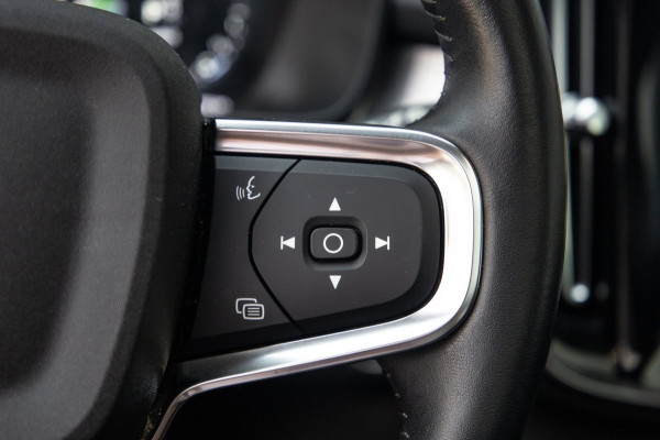 Volvo XC40 1.5 T5 Recharge Inscription / SOH 88% / Trekhaak / Panorama / 360 Camera