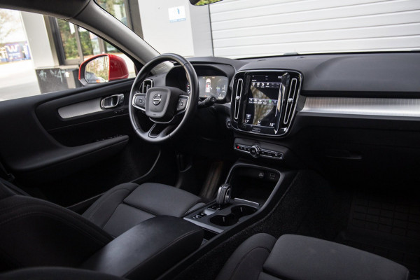 Volvo XC40 1.5 T5 Recharge Inscription / SOH 88% / Trekhaak / Panorama / 360 Camera