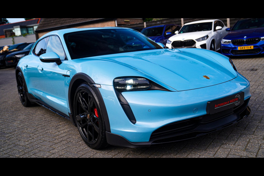 Porsche Taycan Cross Turismo 4S 93 kWh | 4 Wiel besturing | Bose | Camera | Ijsblauw Metallic | 490PK