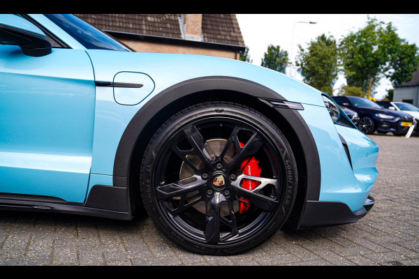 Porsche Taycan Cross Turismo 4S 93 kWh | 4 Wiel besturing | Bose | Camera | Ijsblauw Metallic | 490PK