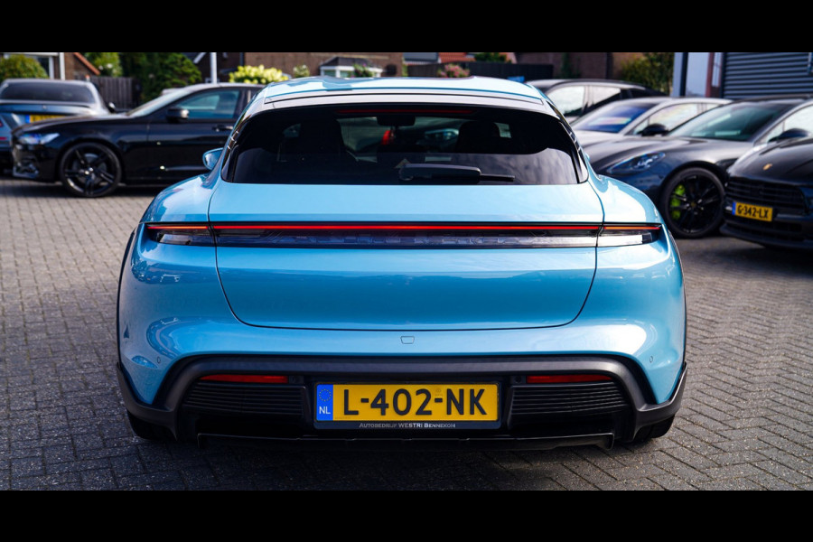Porsche Taycan Cross Turismo 4S 93 kWh | 4 Wiel besturing | Bose | Camera | Ijsblauw Metallic | 490PK