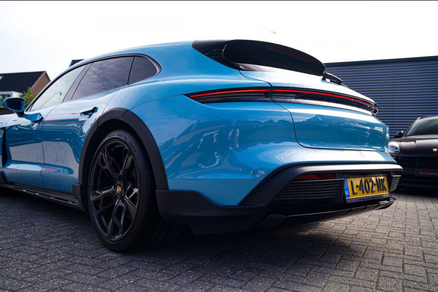 Porsche Taycan Cross Turismo 4S 93 kWh | 4 Wiel besturing | Bose | Camera | Ijsblauw Metallic | 490PK