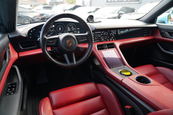 Porsche Taycan Cross Turismo 4S 93 kWh | 4 Wiel besturing | Bose | Camera | Ijsblauw Metallic | 490PK