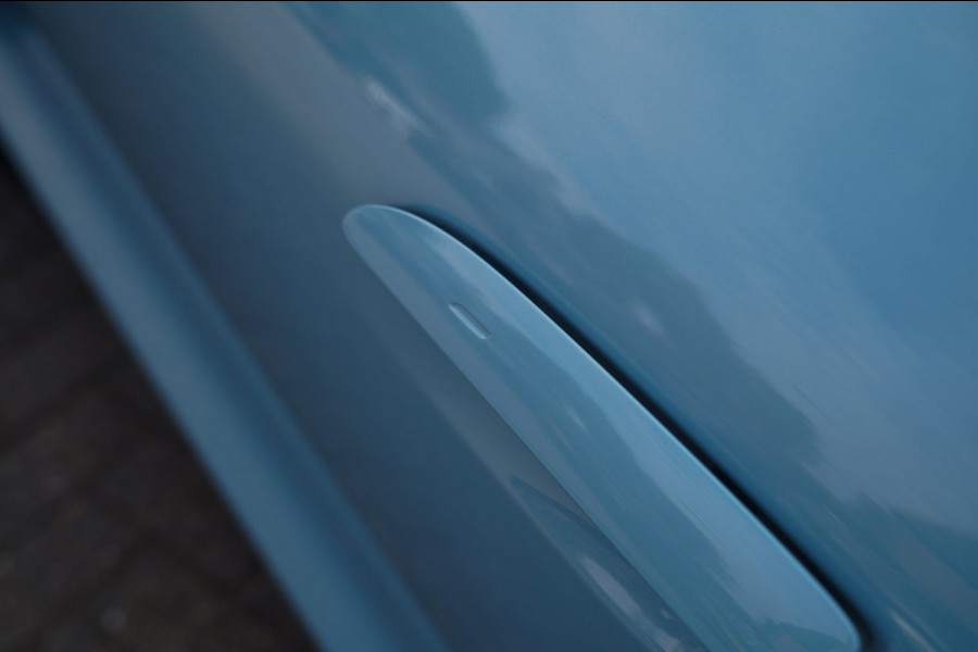 Porsche Taycan Cross Turismo 4S 93 kWh | 4 Wiel besturing | Bose | Camera | Ijsblauw Metallic | 490PK