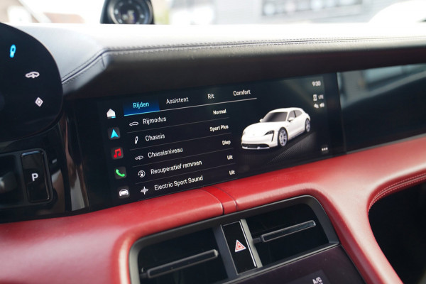 Porsche Taycan Cross Turismo 4S 93 kWh | 4 Wiel besturing | Bose | Camera | Ijsblauw Metallic | 490PK