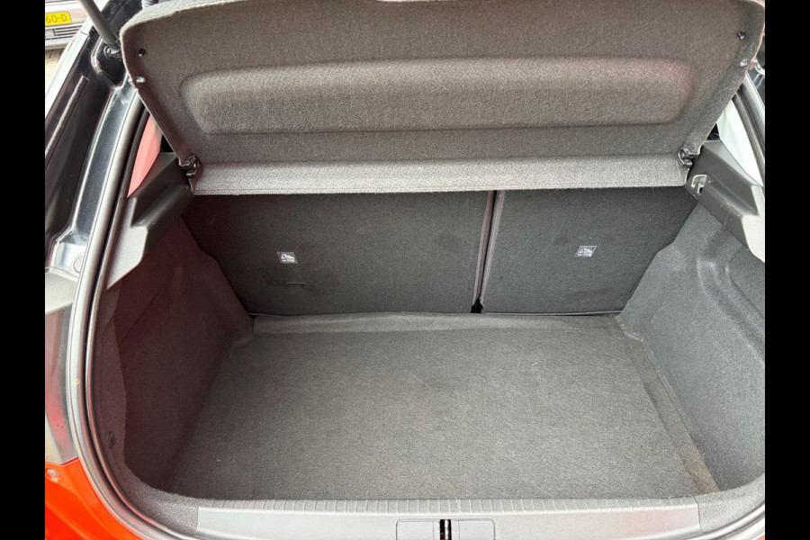 Opel Corsa 1.2 Elegance / CarPlay /