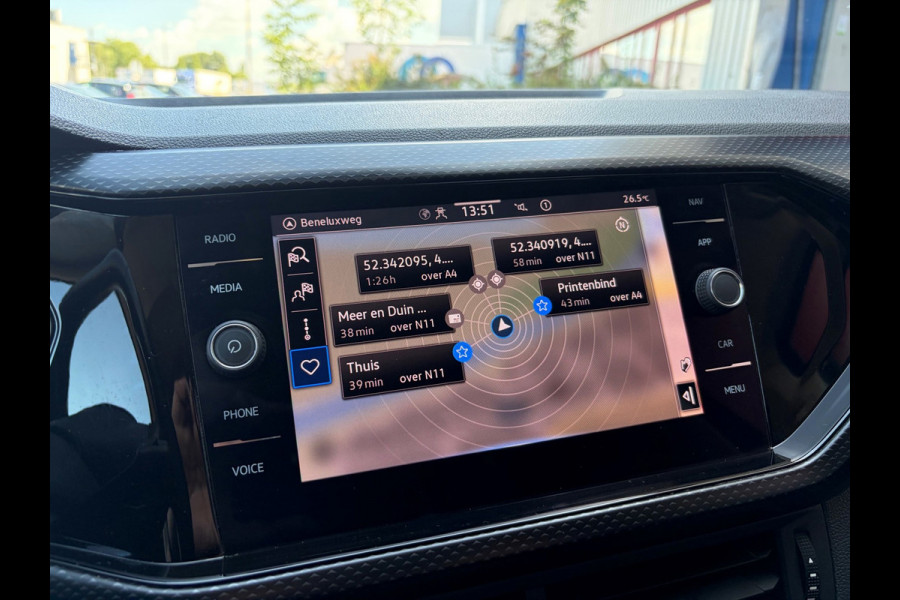 Volkswagen T-Cross 1.0 TSI Life Business / carplay