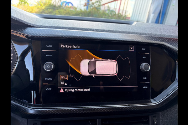 Volkswagen T-Cross 1.0 TSI Life Business / carplay