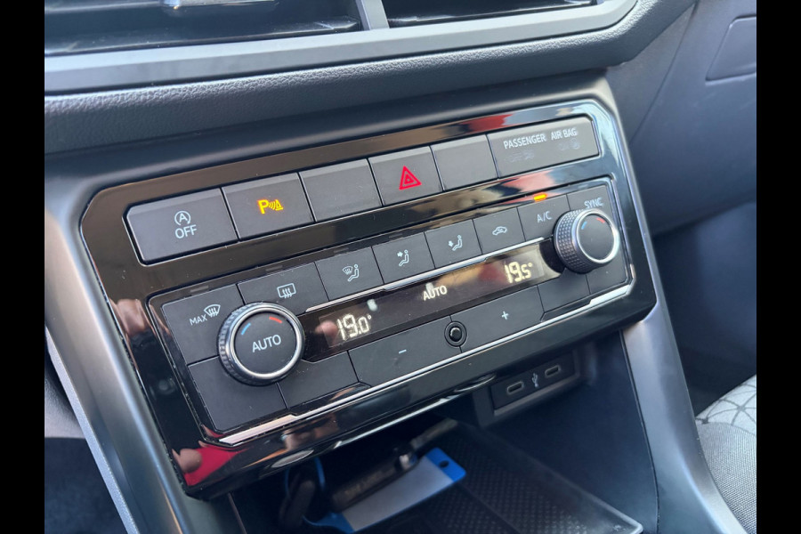 Volkswagen T-Cross 1.0 TSI Life Business / carplay