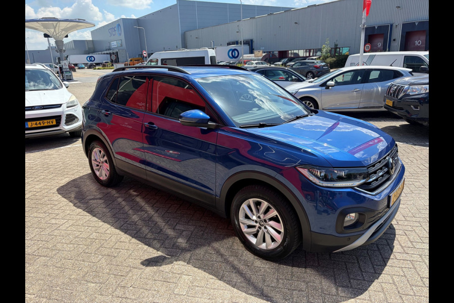 Volkswagen T-Cross 1.0 TSI Life Business / carplay