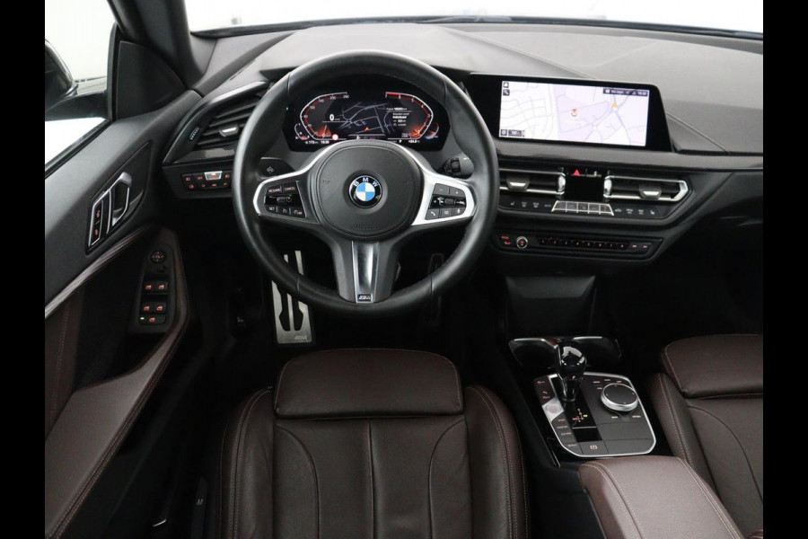 BMW 2 Serie Gran Coupé 218i High Executive Edition M-sport | Leder | Full LED | Stoelverwarming | Camera | Park assist | Carplay | Sfeerverlichting | Climate control | Cruise control |