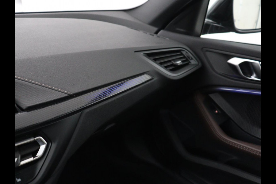 BMW 2 Serie Gran Coupé 218i High Executive Edition M-sport | Leder | Full LED | Stoelverwarming | Camera | Park assist | Carplay | Sfeerverlichting | Climate control | Cruise control |
