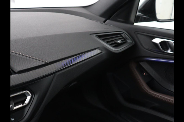 BMW 2 Serie Gran Coupé 218i High Executive Edition M-sport | Leder | Full LED | Stoelverwarming | Camera | Park assist | Carplay | Sfeerverlichting | Climate control | Cruise control |