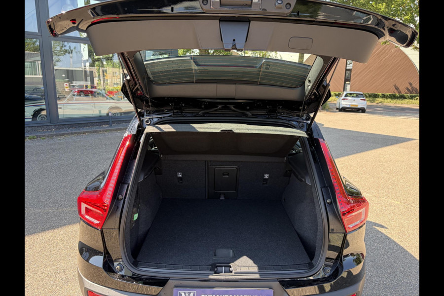 Volvo XC40 Recharge Core 70 kWh SOH 96% | ACHTERUITRIJCAMERA| WARMTEPOMP| STOEL + STUURVERWARMING