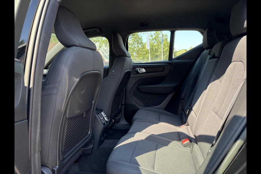 Volvo XC40 Recharge Core 70 kWh SOH 96% | ACHTERUITRIJCAMERA| WARMTEPOMP| STOEL + STUURVERWARMING
