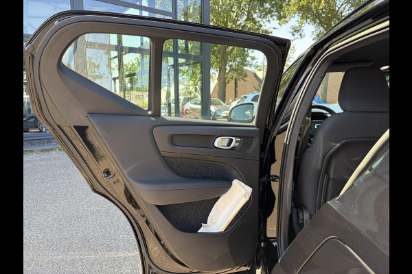 Volvo XC40 Recharge Core 70 kWh SOH 96% | ACHTERUITRIJCAMERA| WARMTEPOMP| STOEL + STUURVERWARMING
