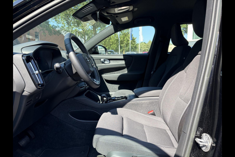 Volvo XC40 Recharge Core 70 kWh SOH 96% | ACHTERUITRIJCAMERA| WARMTEPOMP| STOEL + STUURVERWARMING