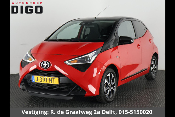 Toyota Aygo 1.0 VVT-i X-Cite Bi-Tone Automaat | Apple Carplay & AndroidAUTO | Lichtmetalen velgen | Camera | Privacy Glass |