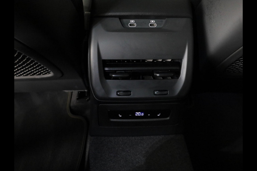 Audi A5 Avant RS 5 e-hybrid quattro | Panoramadak | Keramische remmen | Carbon pakket | RS Design pakket | Head Up display |