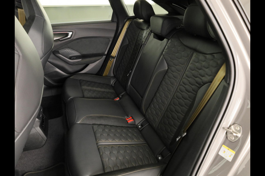 Audi A5 Avant RS 5 e-hybrid quattro | Panoramadak | Keramische remmen | Carbon pakket | RS Design pakket | Head Up display |