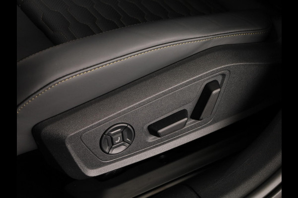 Audi A5 Avant RS 5 e-hybrid quattro | Panoramadak | Keramische remmen | Carbon pakket | RS Design pakket | Head Up display |