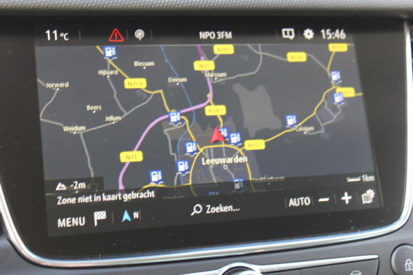 Opel Crossland 1.2-110pk Turbo 'Elegance'. Mooie en luxe hoogzitter ! Volautm. airco dual, cruise control, camera, comfortst., LM wielen, navigatie, telefoonvoorb., lane- en side assist, pdc v+a,  LED verl., trekhaak etc.