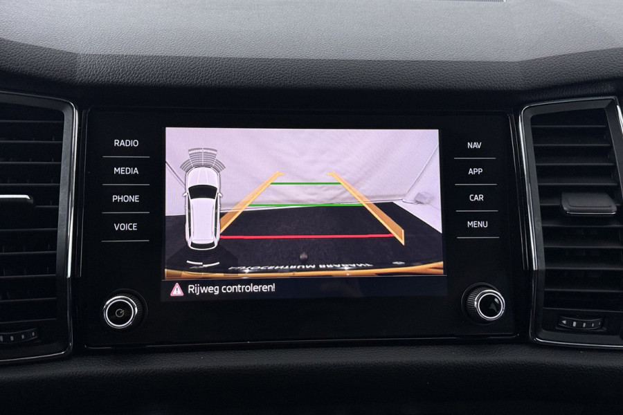 Škoda Kodiaq 1.5 TSI Business Edition 7p. (TREKHAAK, CAMERA, CRUISE ADAPTIEF, STOELVERWARMING, NAVIGATIE, CARPLAY)