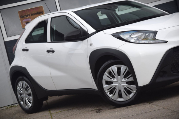 Toyota Aygo X 1.0 VVT-i MT APPLE CARPLAY/ADAPTIEVE CRUISE/LED DAGRIJ VERLICHTING