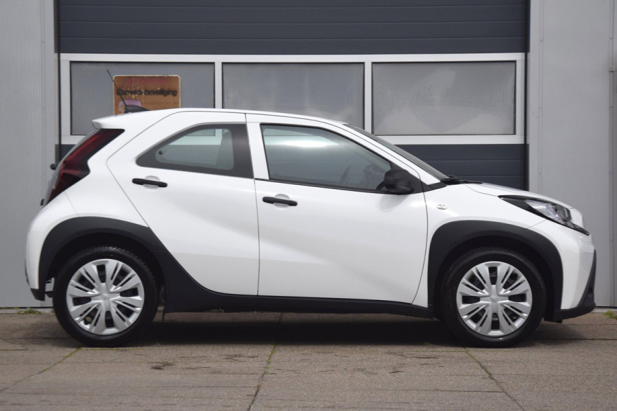 Toyota Aygo X 1.0 VVT-i MT APPLE CARPLAY/ADAPTIEVE CRUISE/LED DAGRIJ VERLICHTING