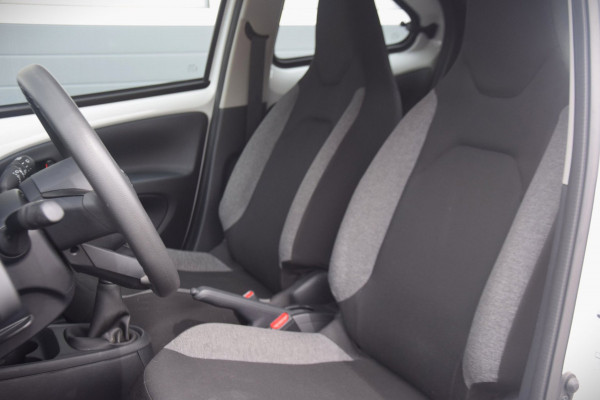Toyota Aygo X 1.0 VVT-i MT APPLE CARPLAY/ADAPTIEVE CRUISE/LED DAGRIJ VERLICHTING