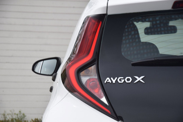 Toyota Aygo X 1.0 VVT-i MT APPLE CARPLAY/ADAPTIEVE CRUISE/LED DAGRIJ VERLICHTING